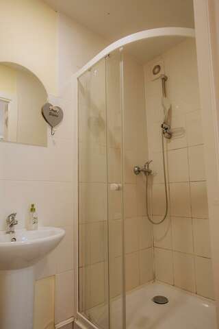 Мини-отель  Albergo Пермь Номер делюкс с 2 односпальными кроватями-3