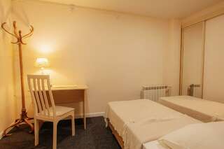 Мини-отель  Albergo Пермь 2-комнатный номер стандарт семейный-3