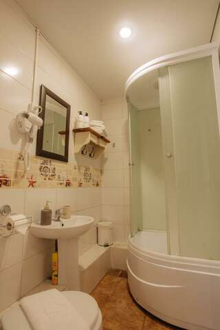 Мини-отель  Albergo Пермь Номер стандарт с 2 односпальными кроватями-2