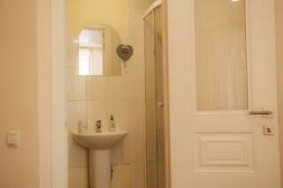 Мини-отель  Albergo Пермь Номер делюкс с 2 односпальными кроватями-6